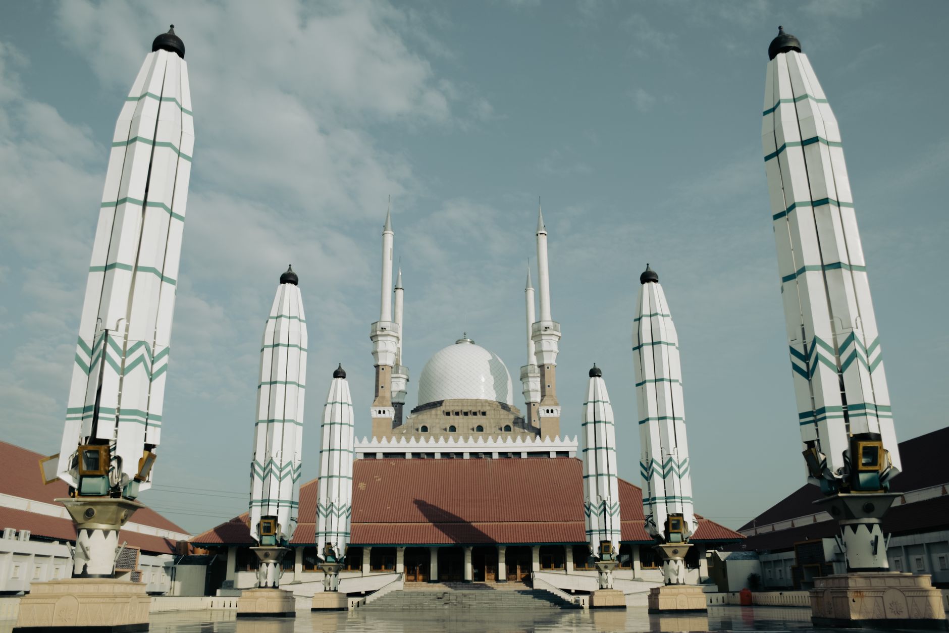 Sejarah Wali Songo: Jejak Penyebaran Islam di Jawa dari Gresik hingga Cirebon